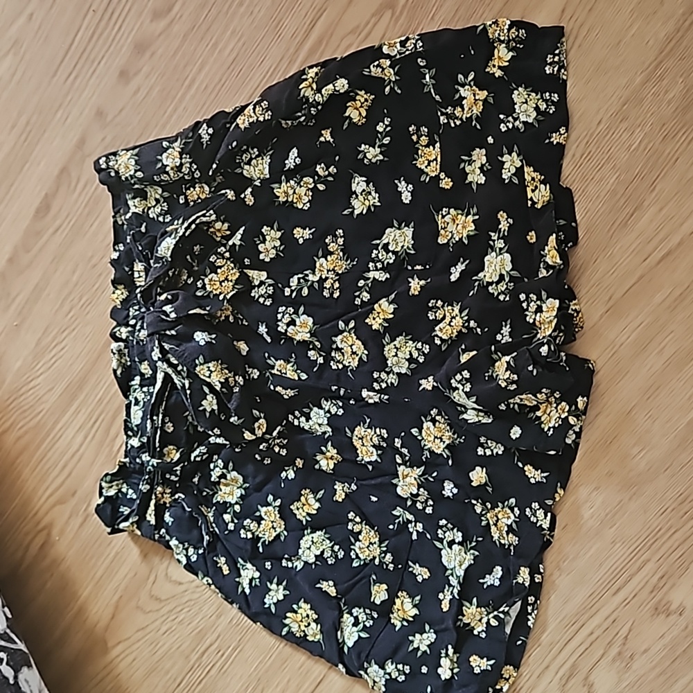Joe B Floral Shorts